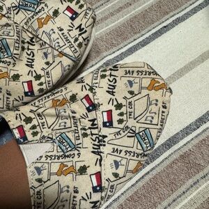 Toms Beige Texas Print Women's Shoes